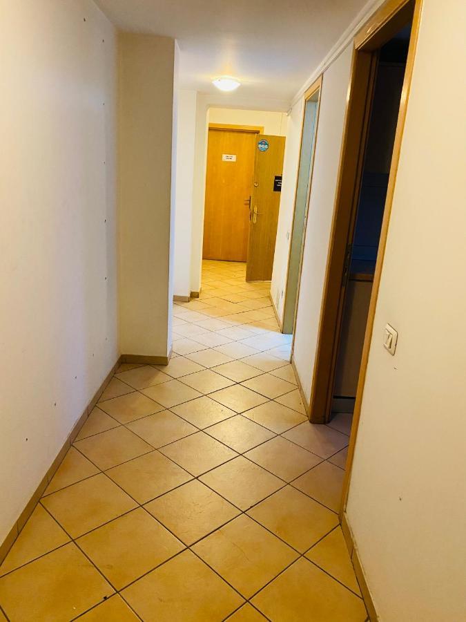 A.G Romana Hostel Бухарест Экстерьер фото